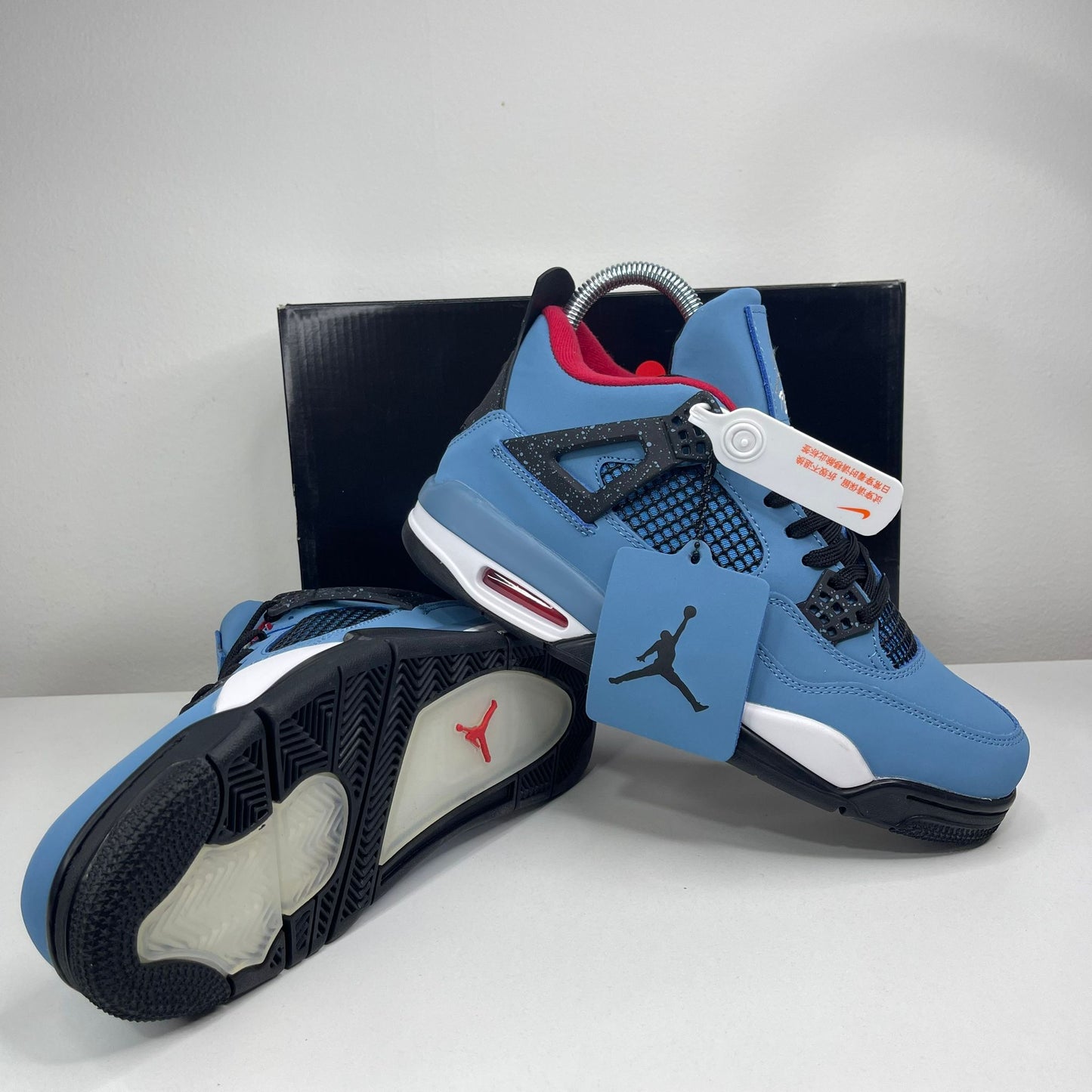 NIKE PATIKE JORDAN 4 Retro Travis Scott