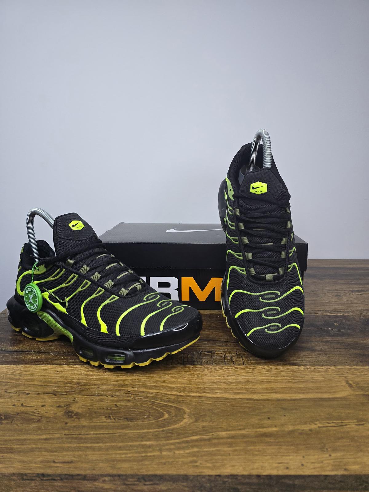 NIKE PATIKE TN Pacific Moss