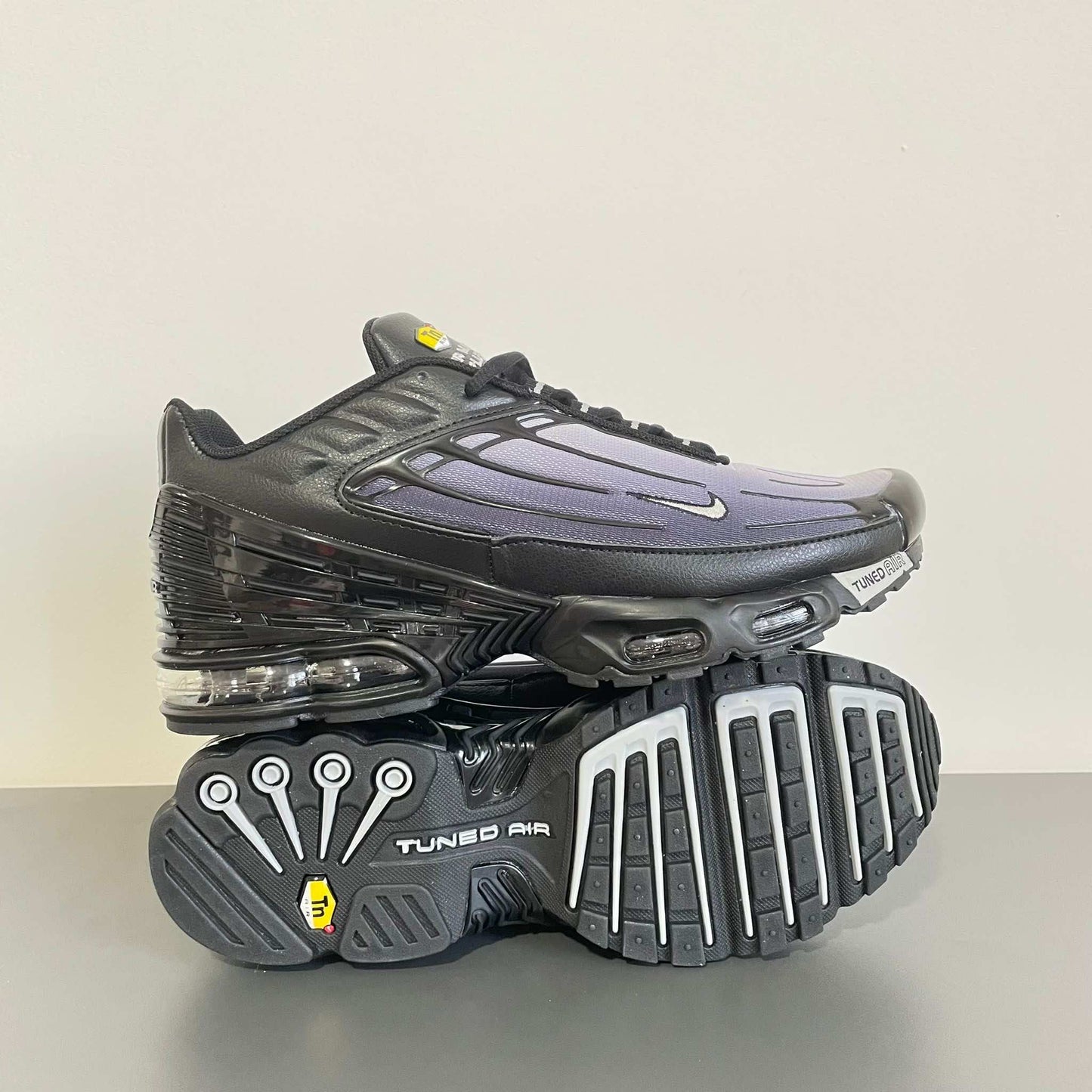 NIKE PATIKE TN3 Black Wolf Grey