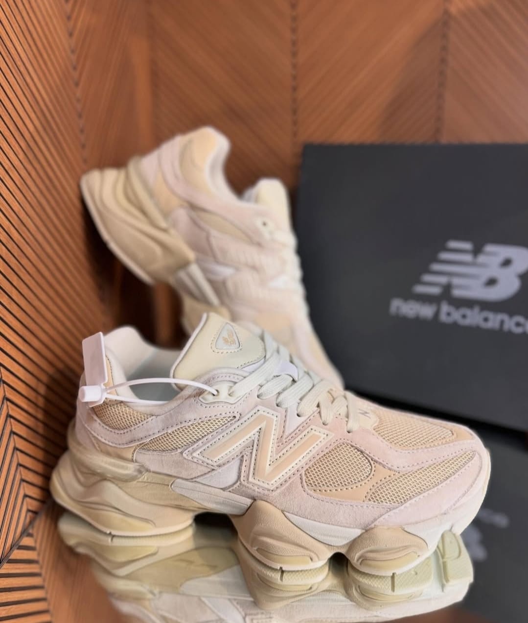 New Balance 9060