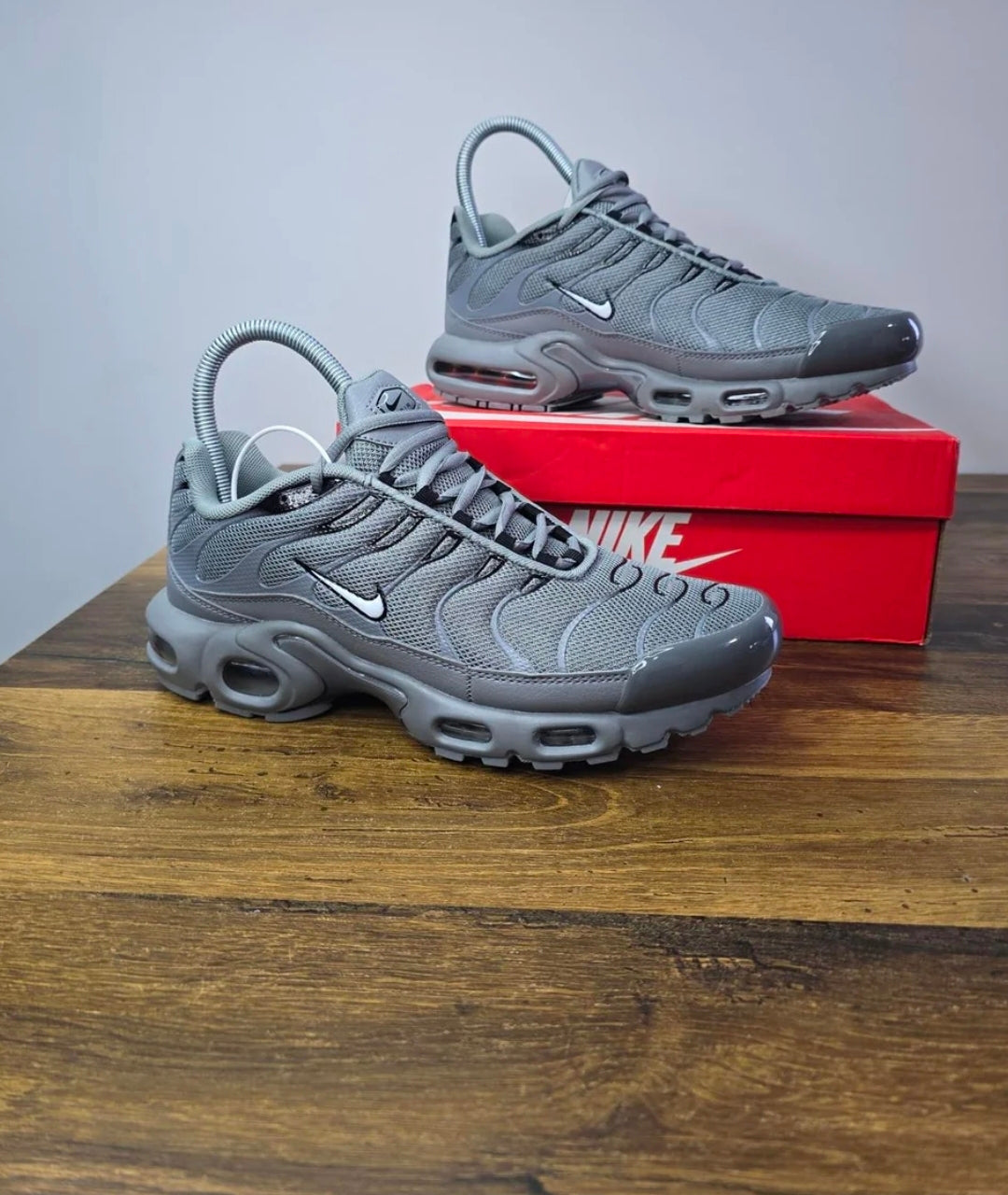 NIKE PATIKE TN Grey
