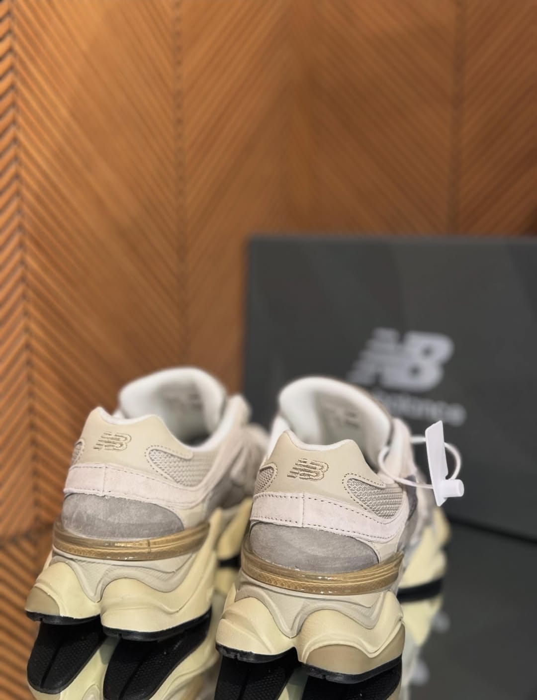 New Balance 9060