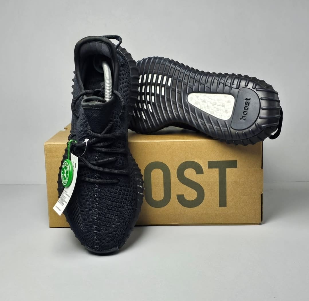 ADIDAS PATIKE Yeezy Onyx