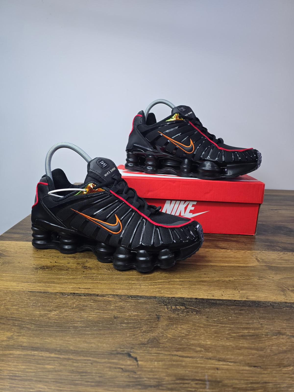NIKE PATIKE Shox TL Magma Red Orange