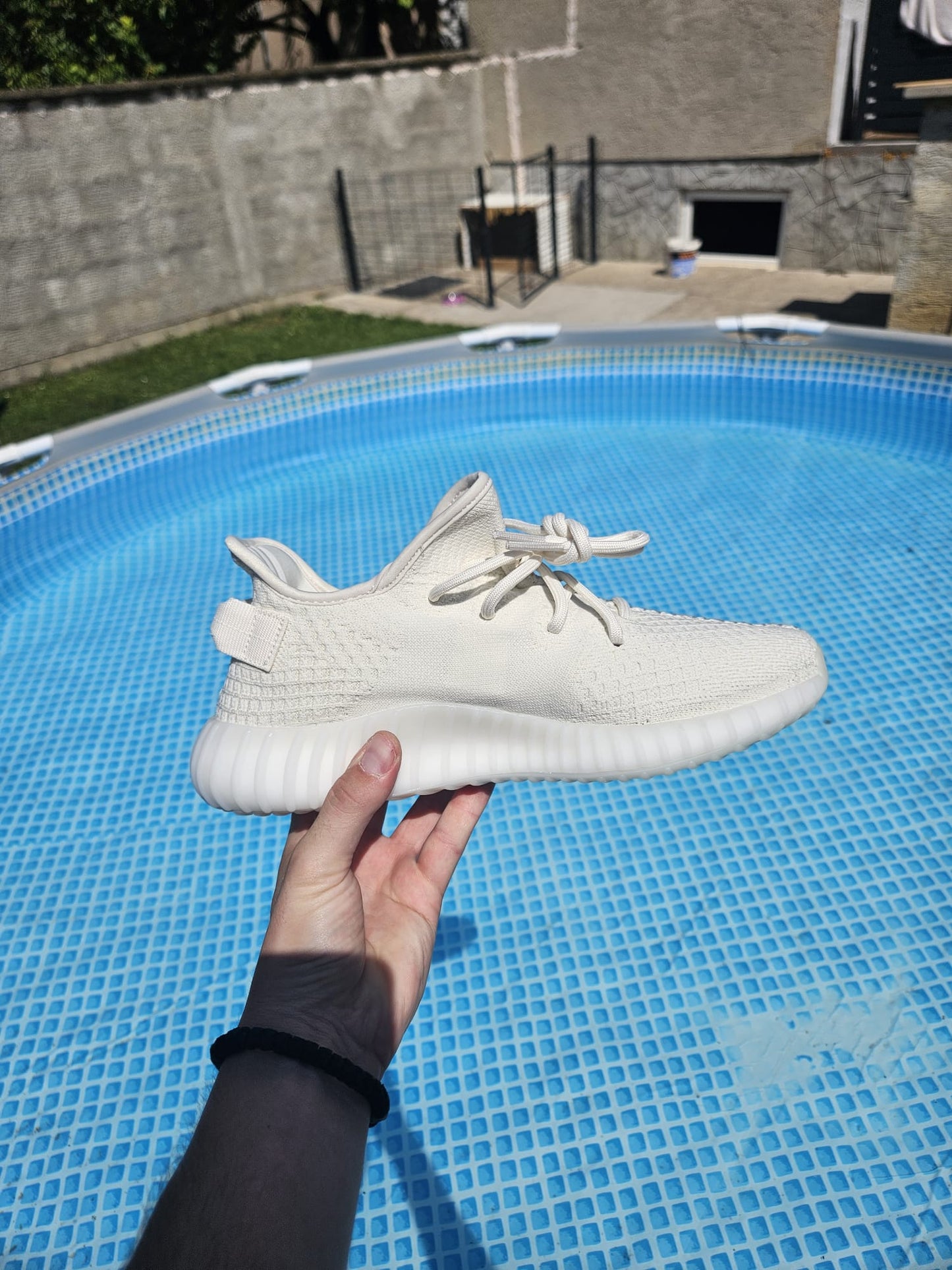ADIDAS PATIKE Yeezy BONE