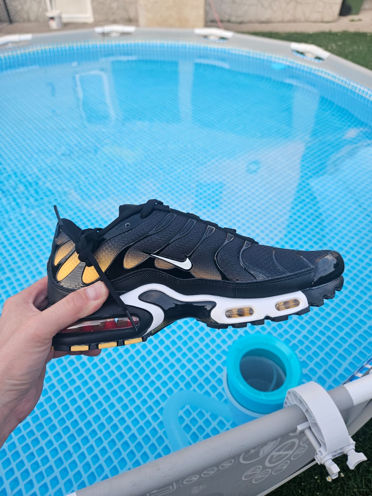 NIKE PATIKE TN Black University Gold