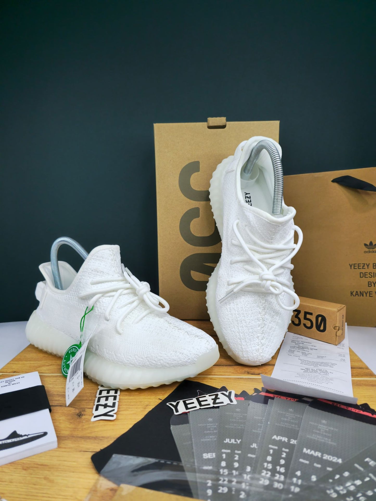 ADIDAS PATIKE Yeezy Cream