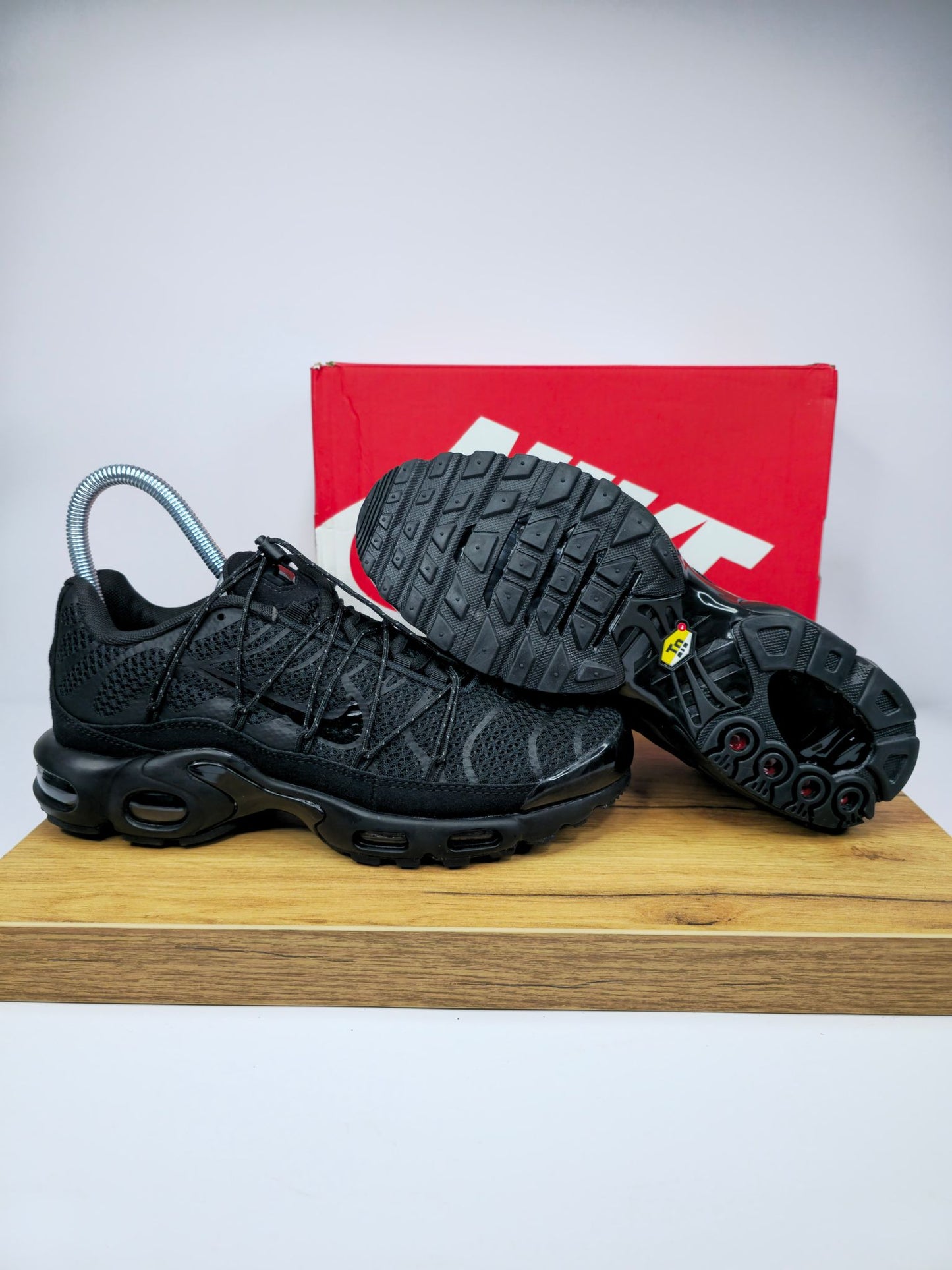 NIKE PATIKE TN Utility Black