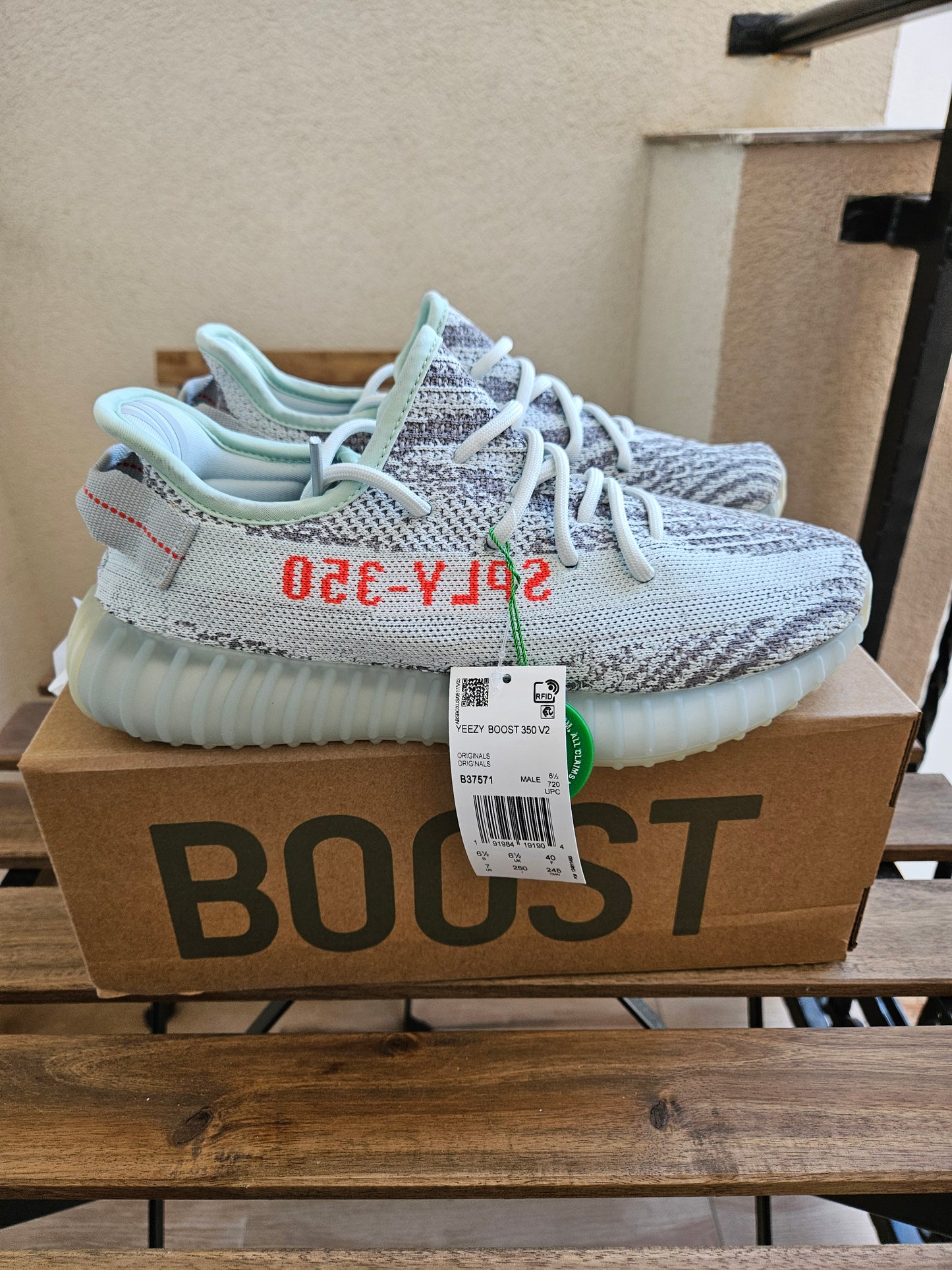 ADIDAS PATIKE Yeezy Mint