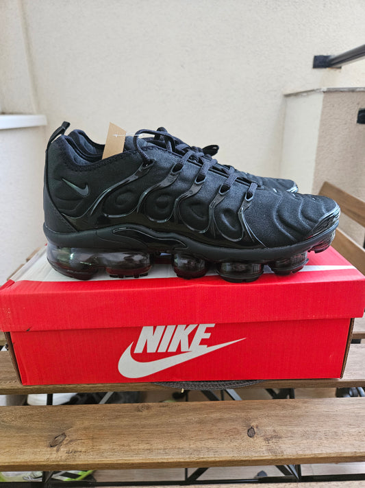 NIKE PATIKE Vapormax Plus Triple Black