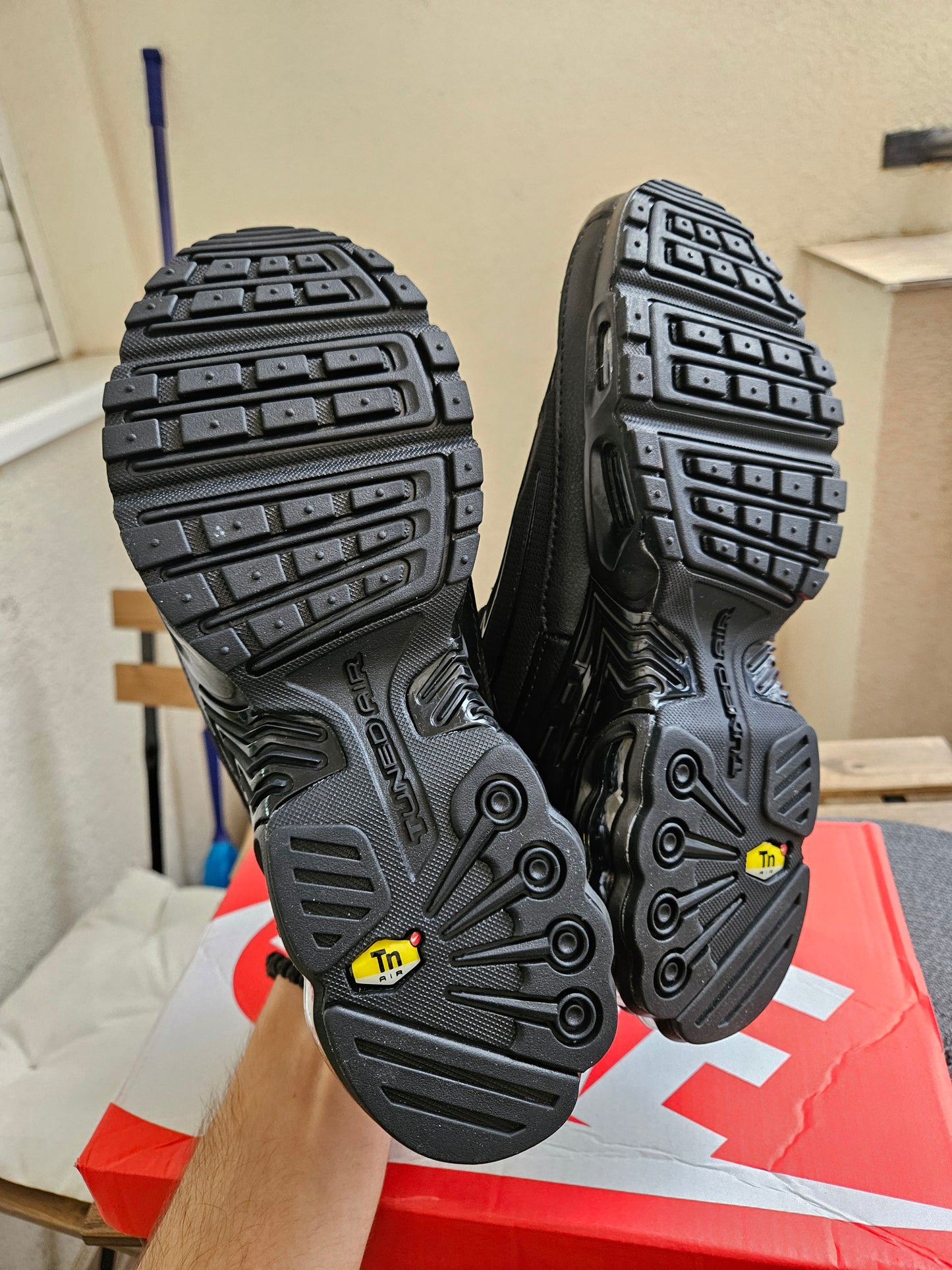 NIKE PATIKE TN3 Triple Black