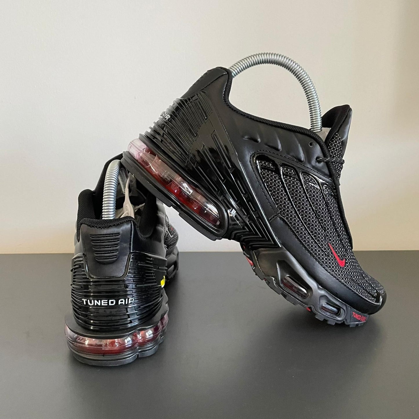 NIKE PATIKE TN3 Black Red Silver
