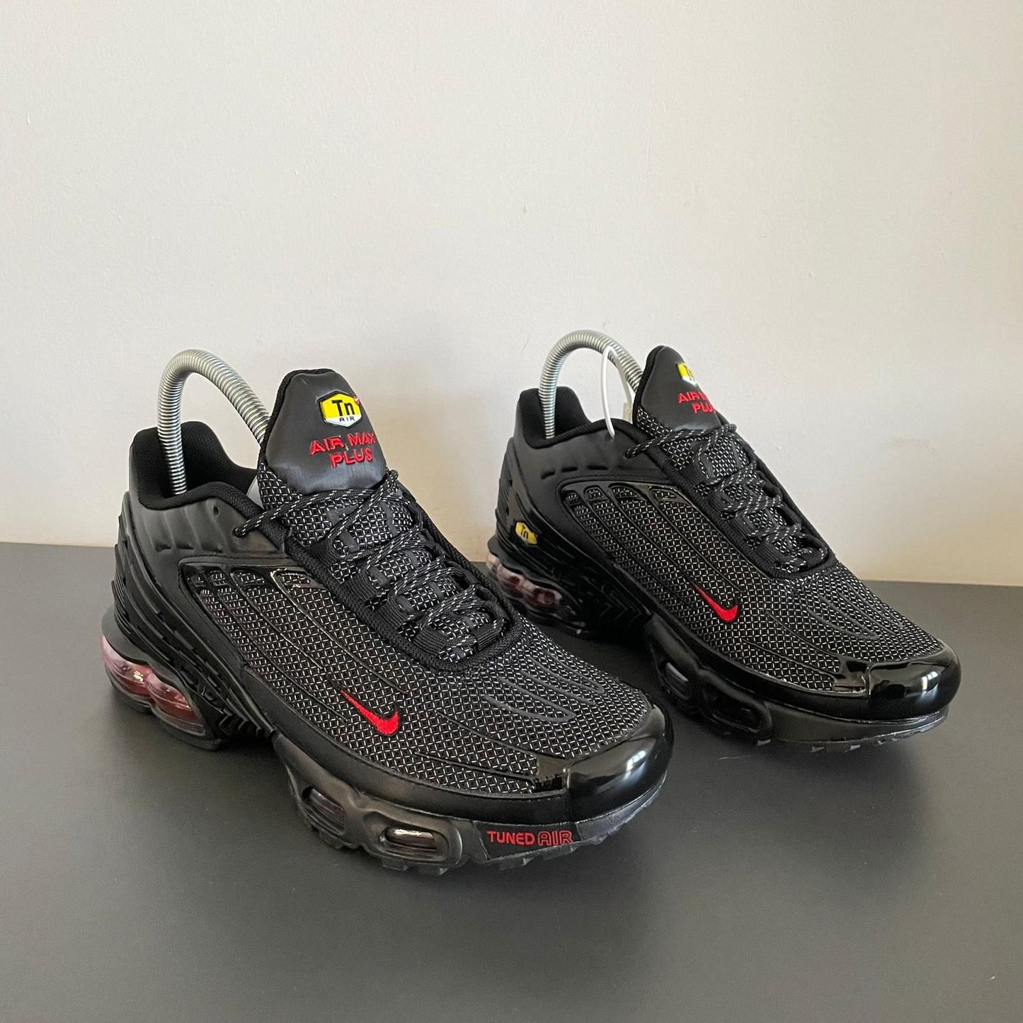 NIKE PATIKE TN3 Black Red Silver