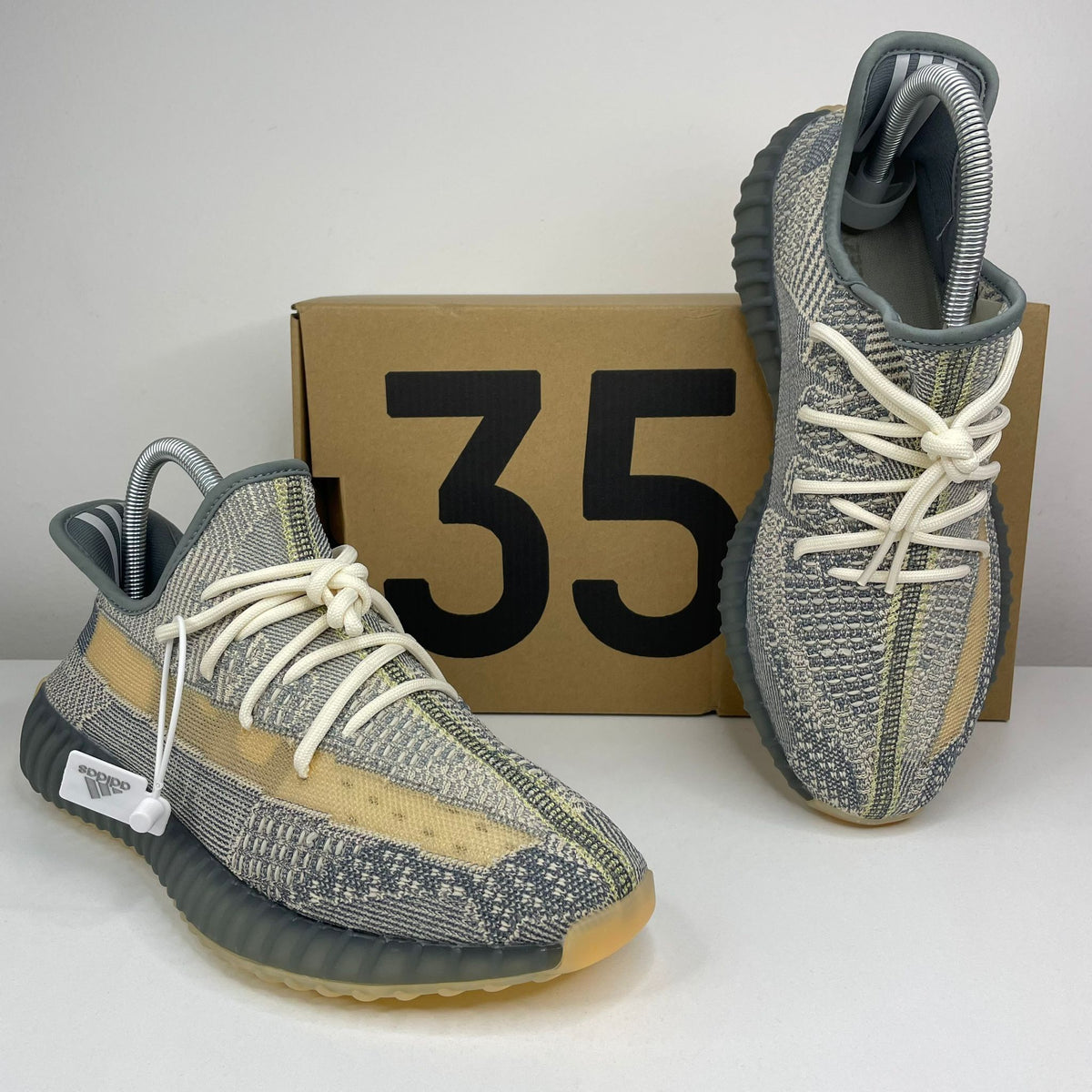 ADIDAS PATIKE Yeezy