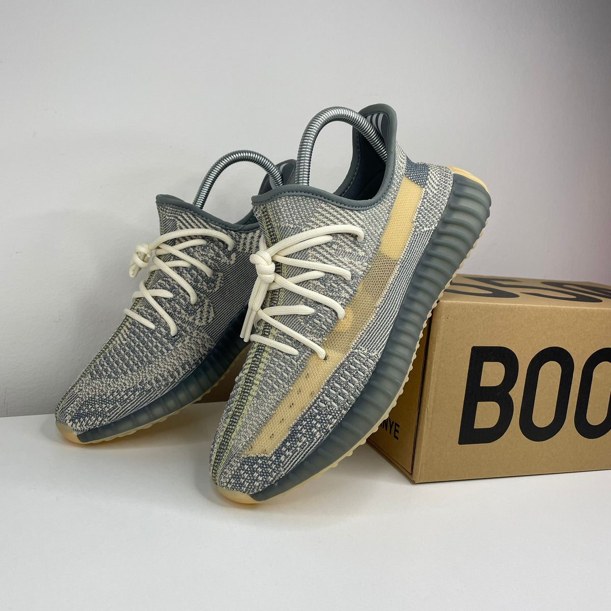 ADIDAS PATIKE Yeezy