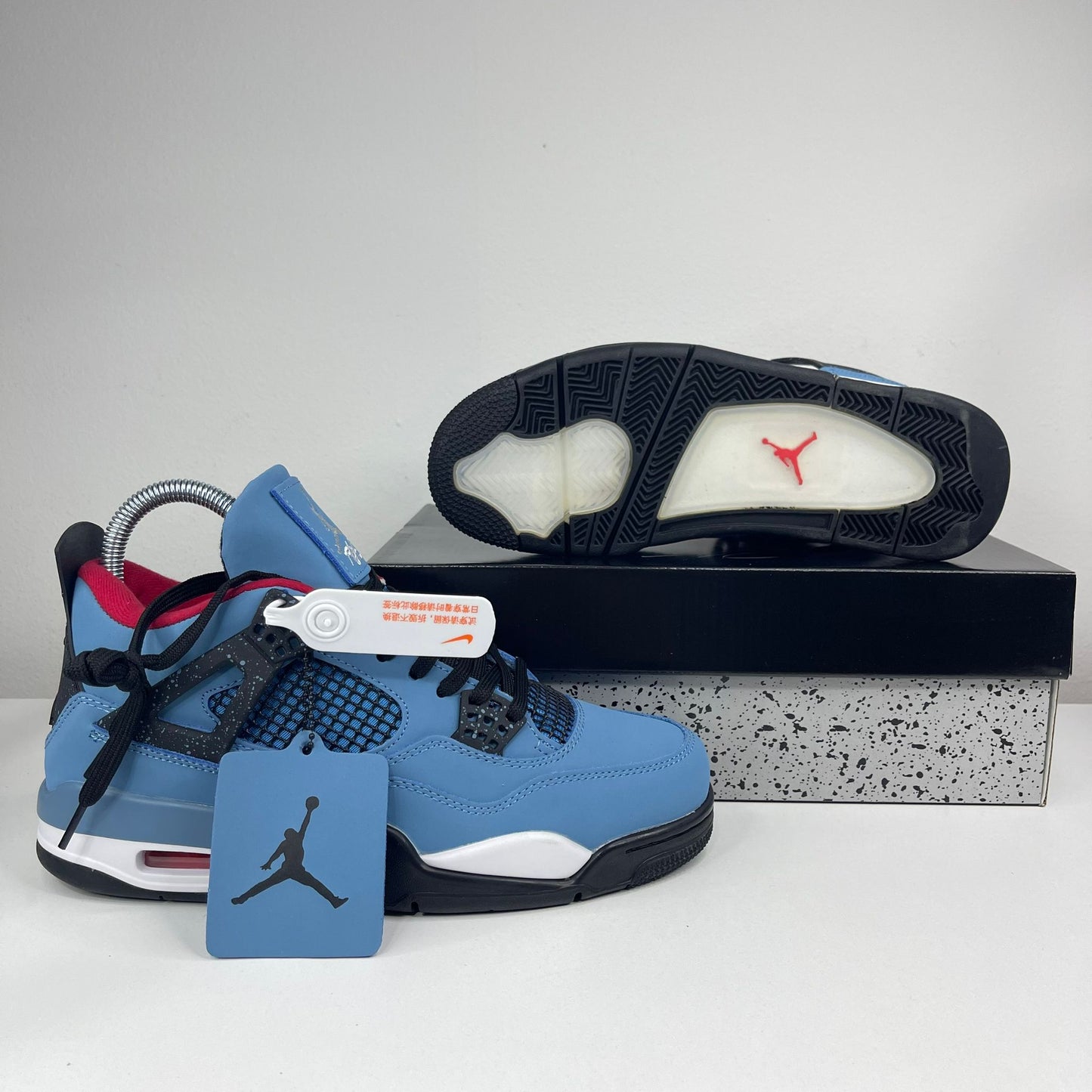 NIKE PATIKE JORDAN 4 Retro Travis Scott