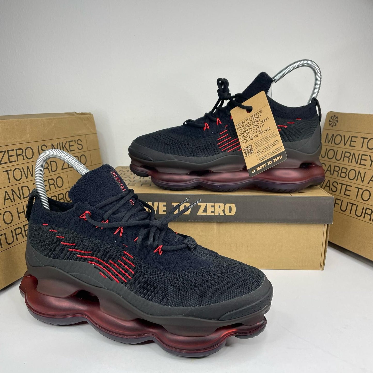 NIKE PATIKE SCORPION Black University Red