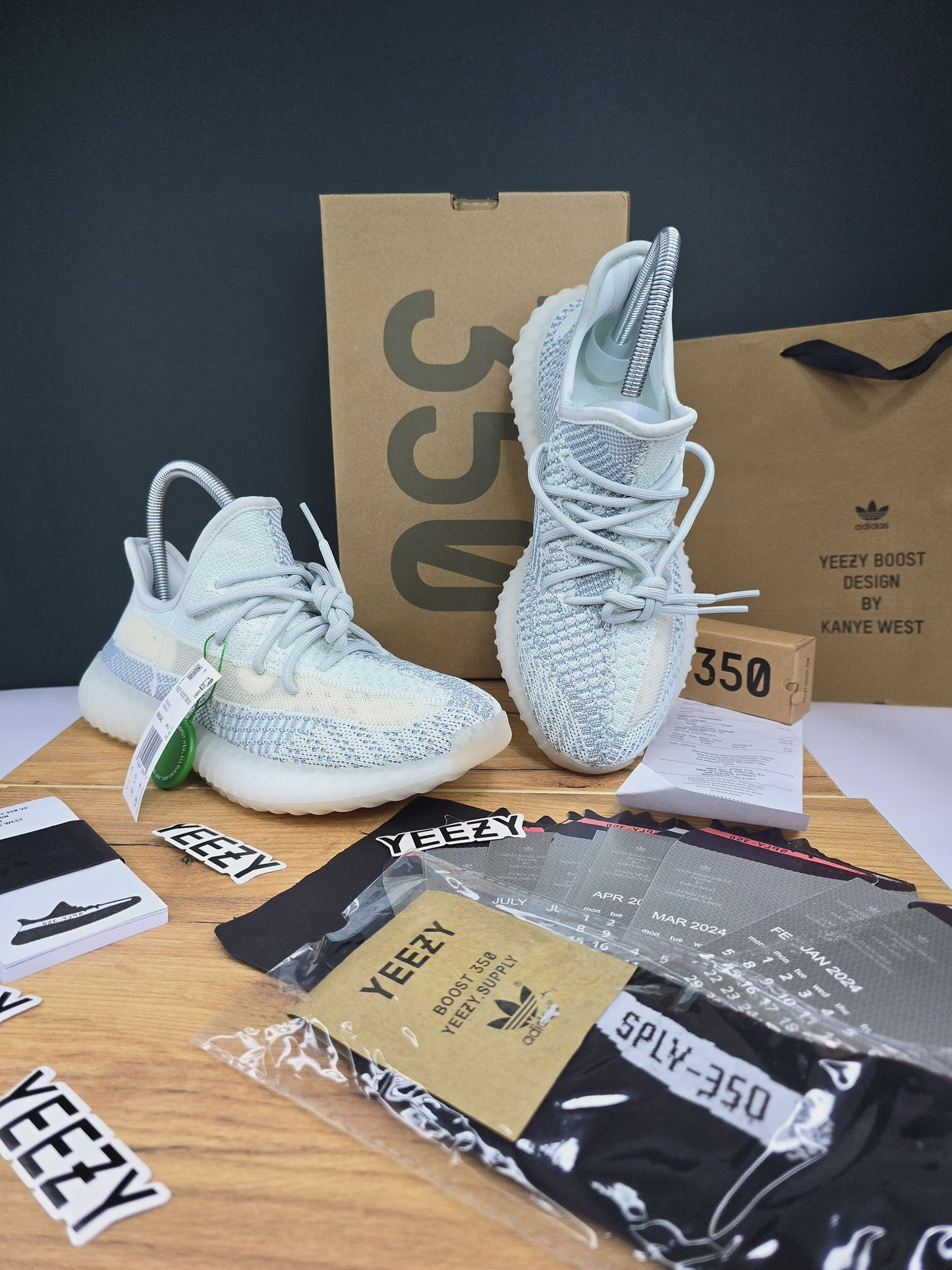 ADIDAS PATIKE Yeezy Cloud White