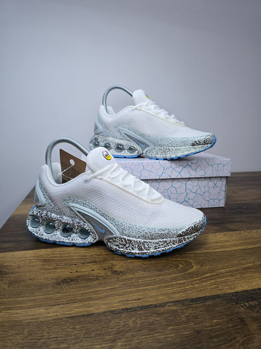 NIKE PATIKE Air Max DN White Safari