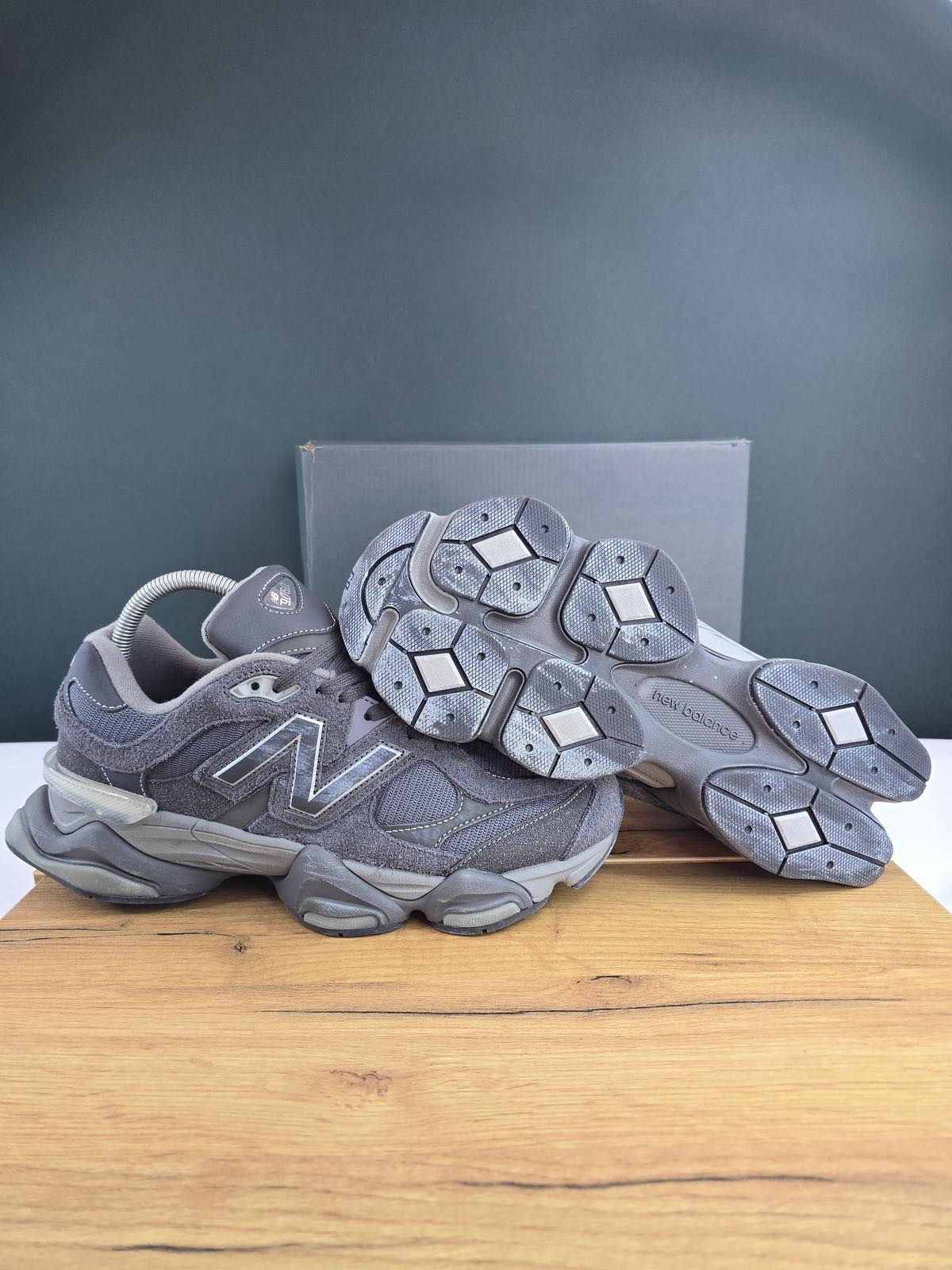 New Balance 9060