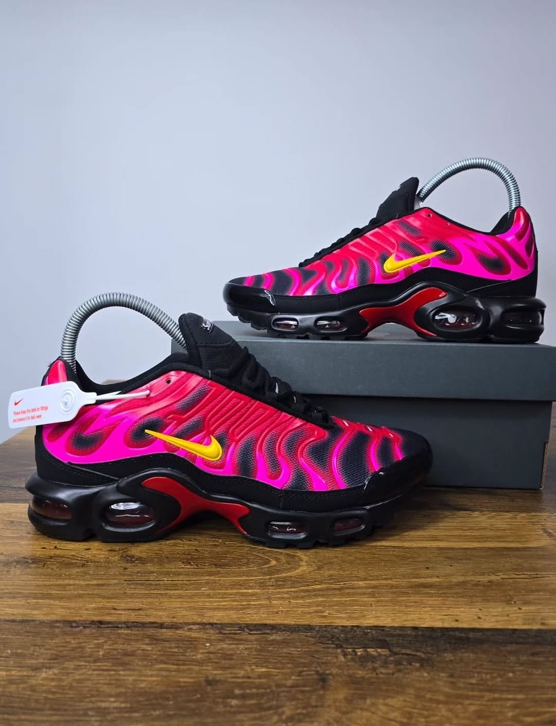 NIKE TN Supreme University Red