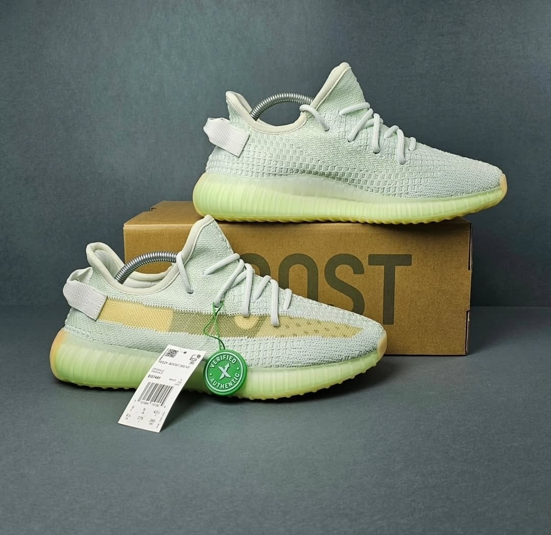 ADIDAS PATIKE Yeezy