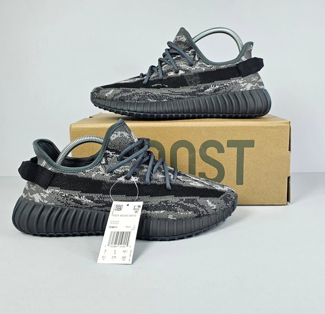 ADIDAS PATIKE Yeezy