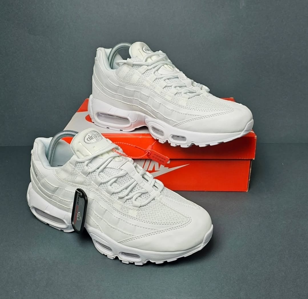 NIKE PATIKE Air Max 95 Triple Black White