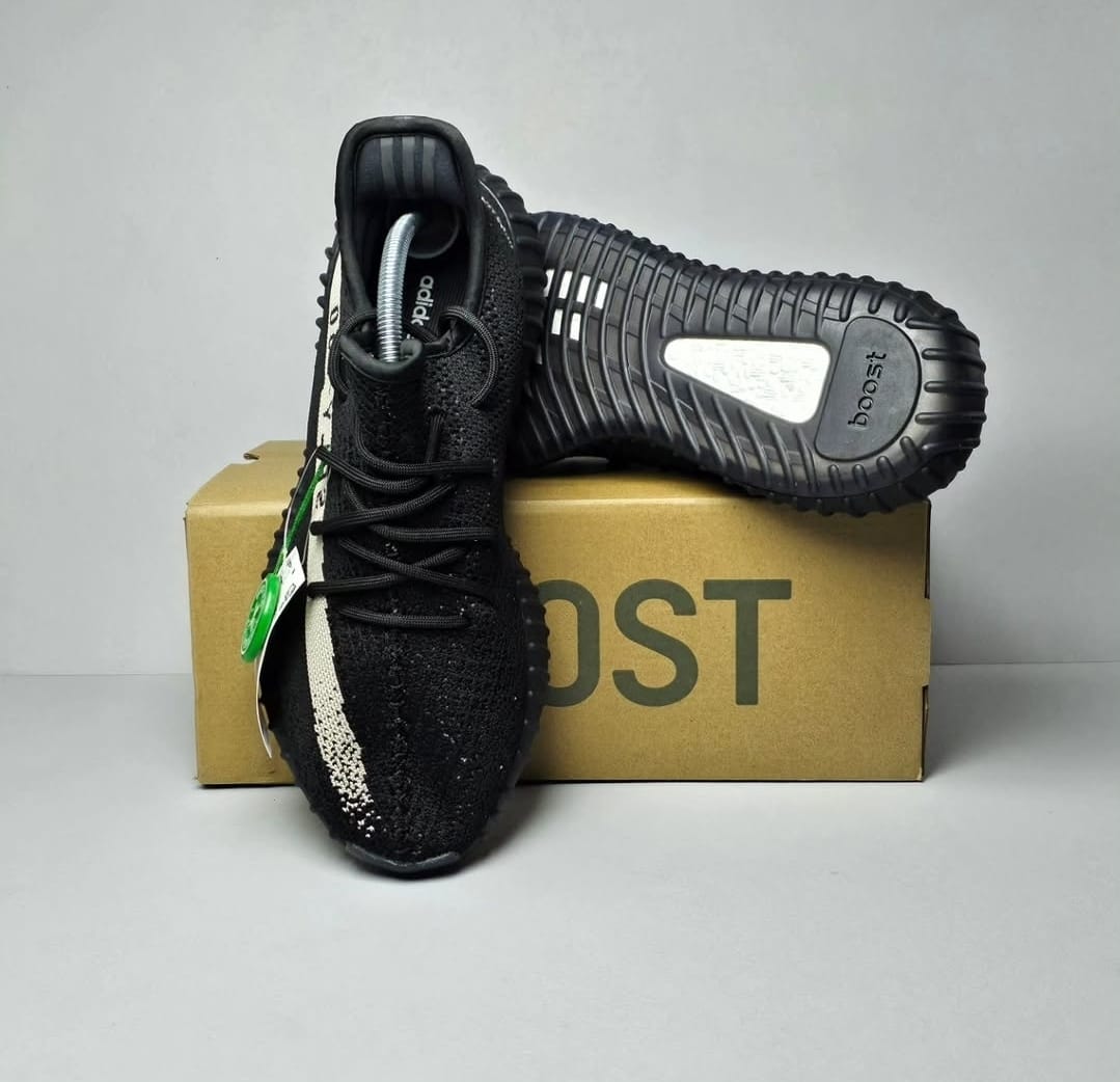 ADIDAS PATIKE Yeezy Oreo