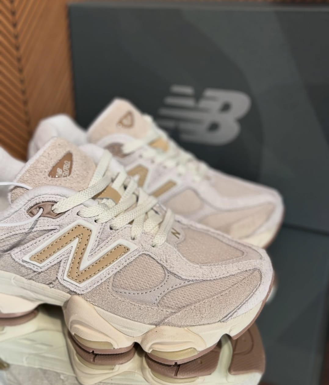 New Balance 9060 Beige \ Cream