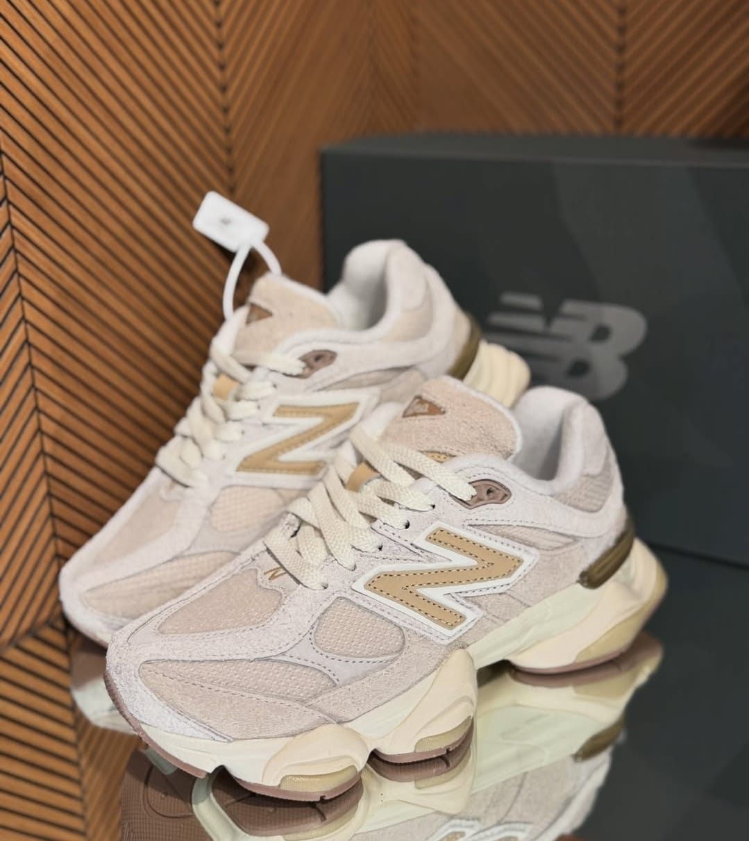 New Balance 9060 Beige \ Cream