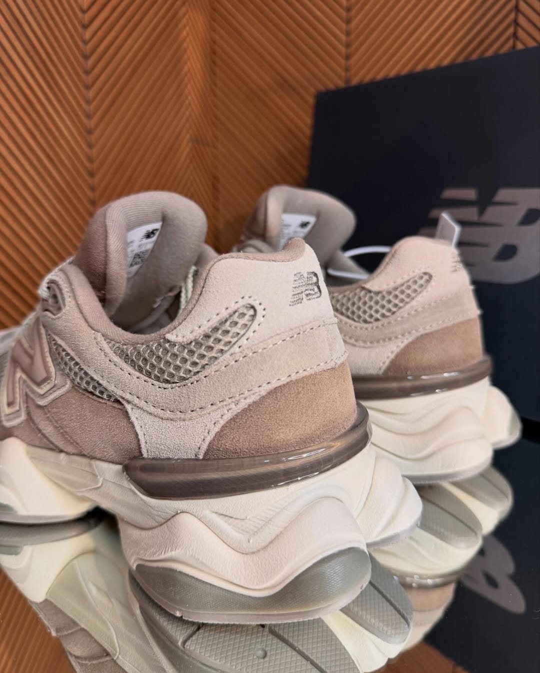 NEW BALANCE 9060