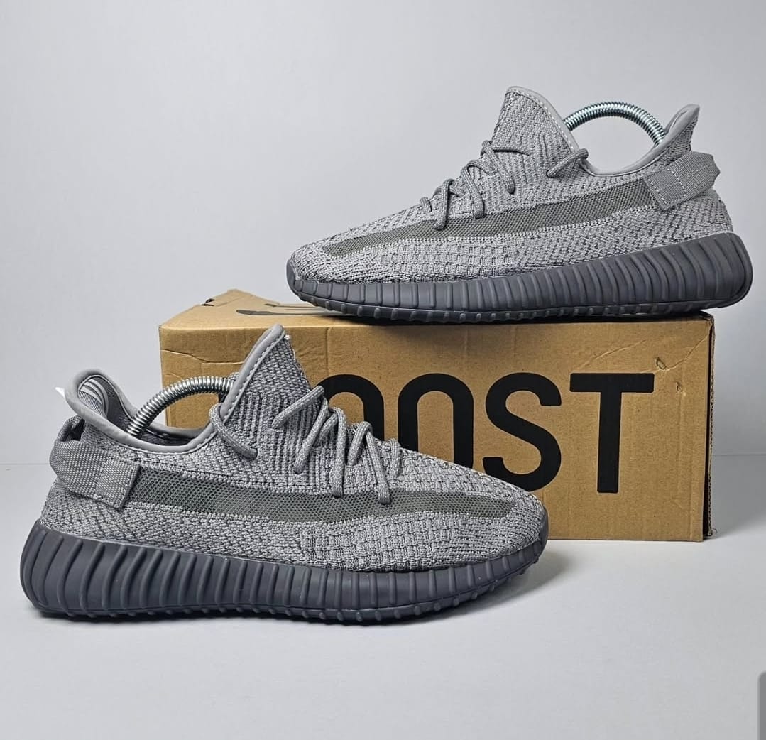 ADIDAS PATIKE Yeezy Steal Grey