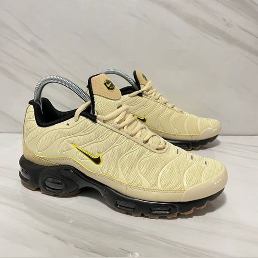 NIKE TN Gold