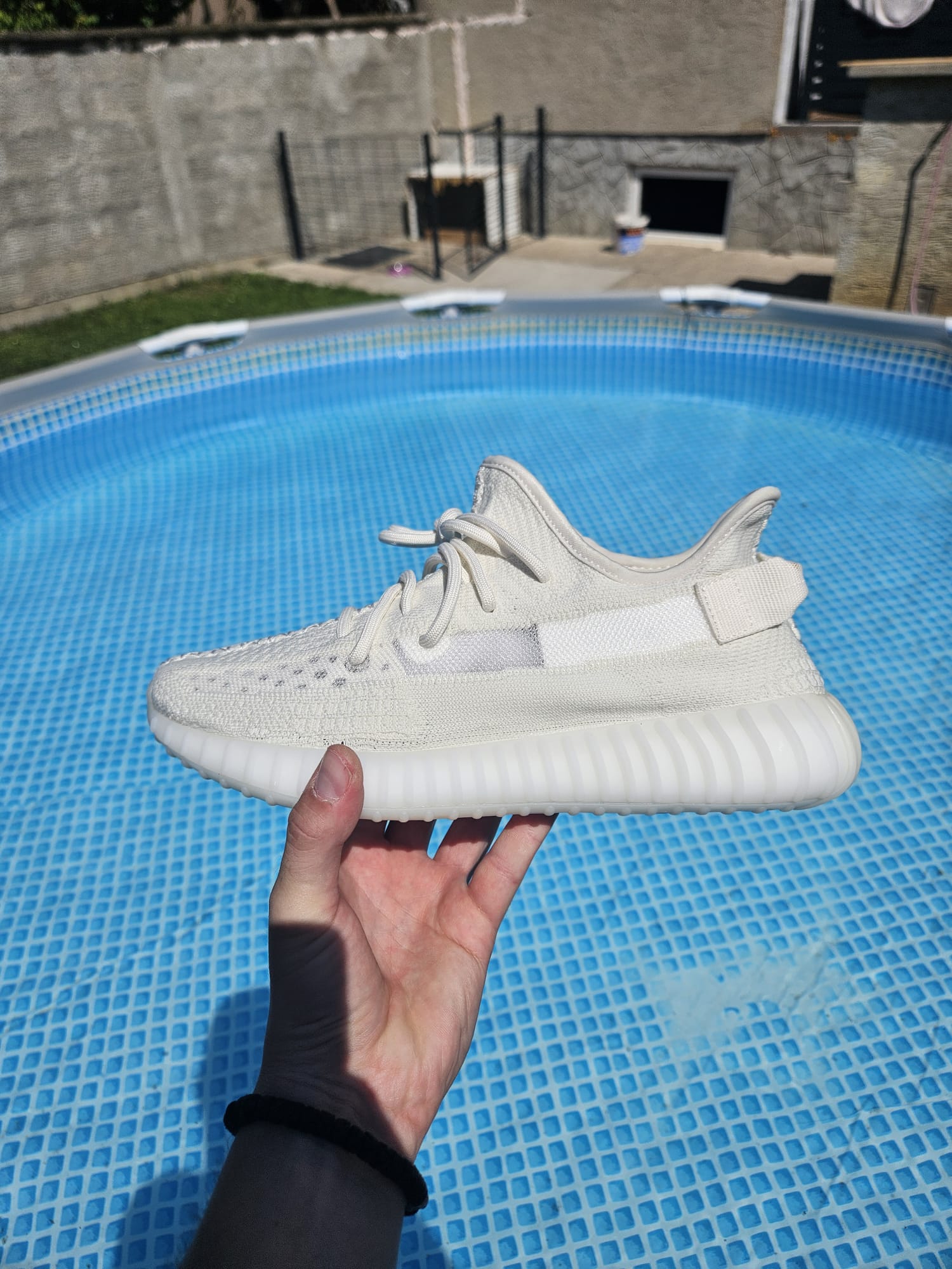 ADIDAS PATIKE Yeezy BONE