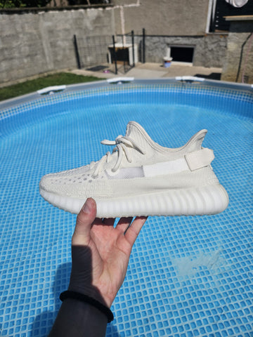 Adidas Yeezy Bone