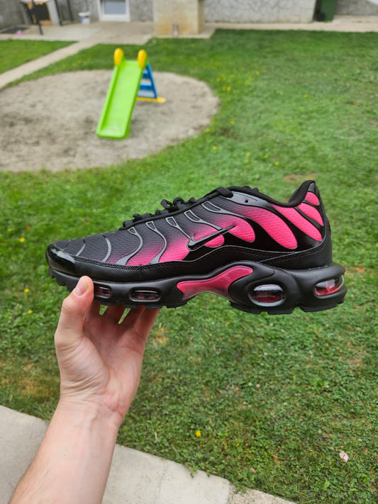 NIKE PATIKE TN Black Pink