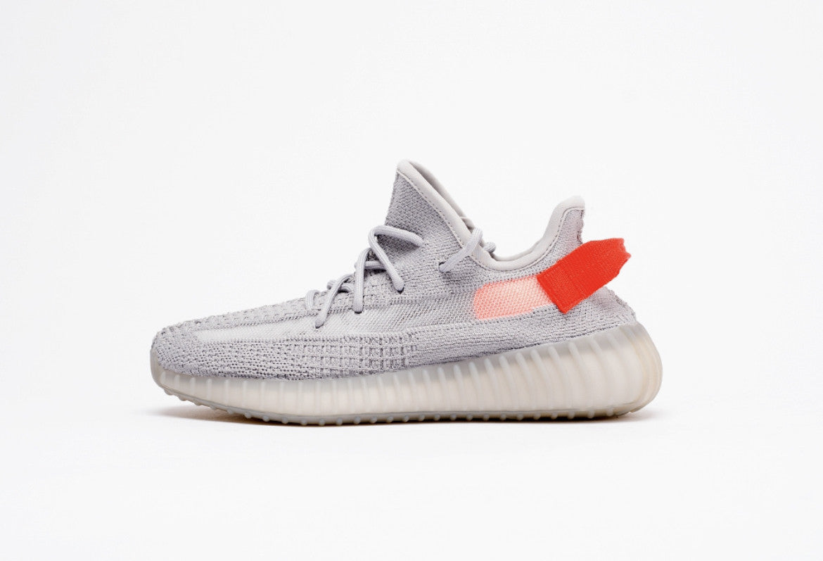 ADIDAS PATIKE Yeezy Tail Light