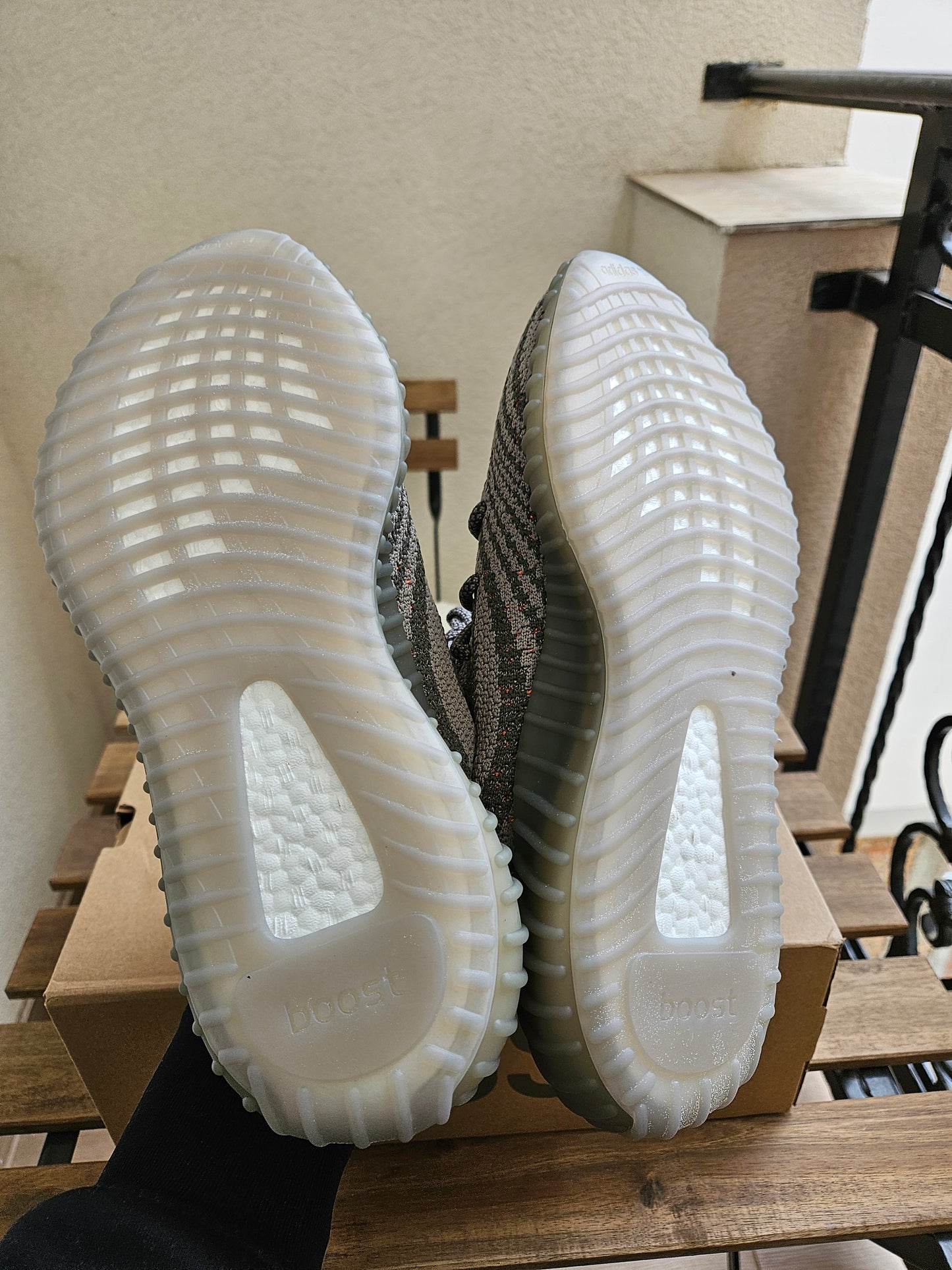 ADIDAS PATIKE Yeezy Beluga