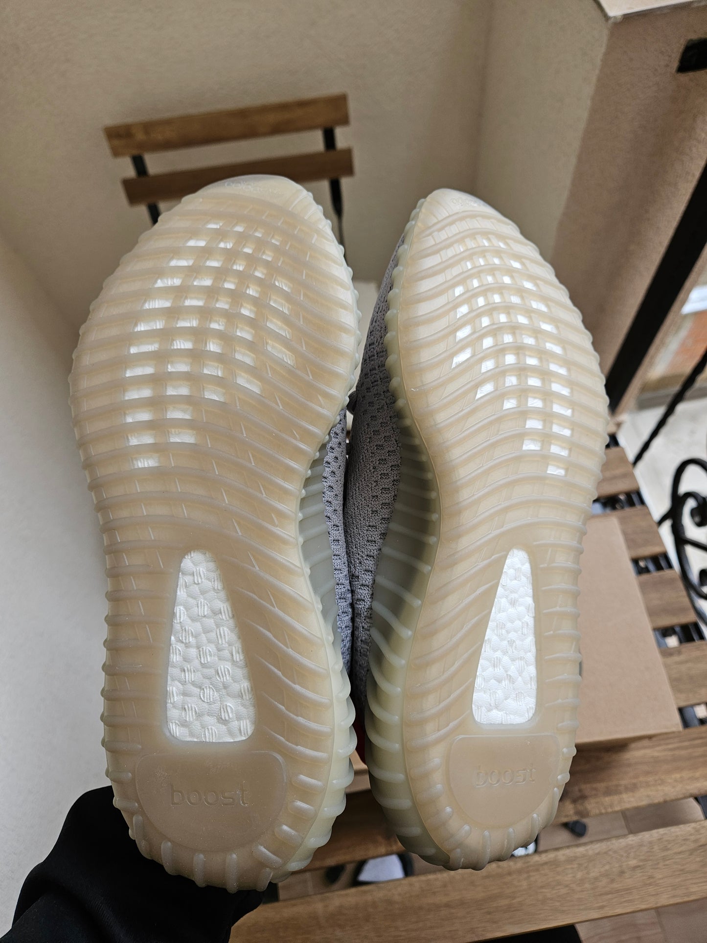 ADIDAS PATIKE Yeezy Tail Light