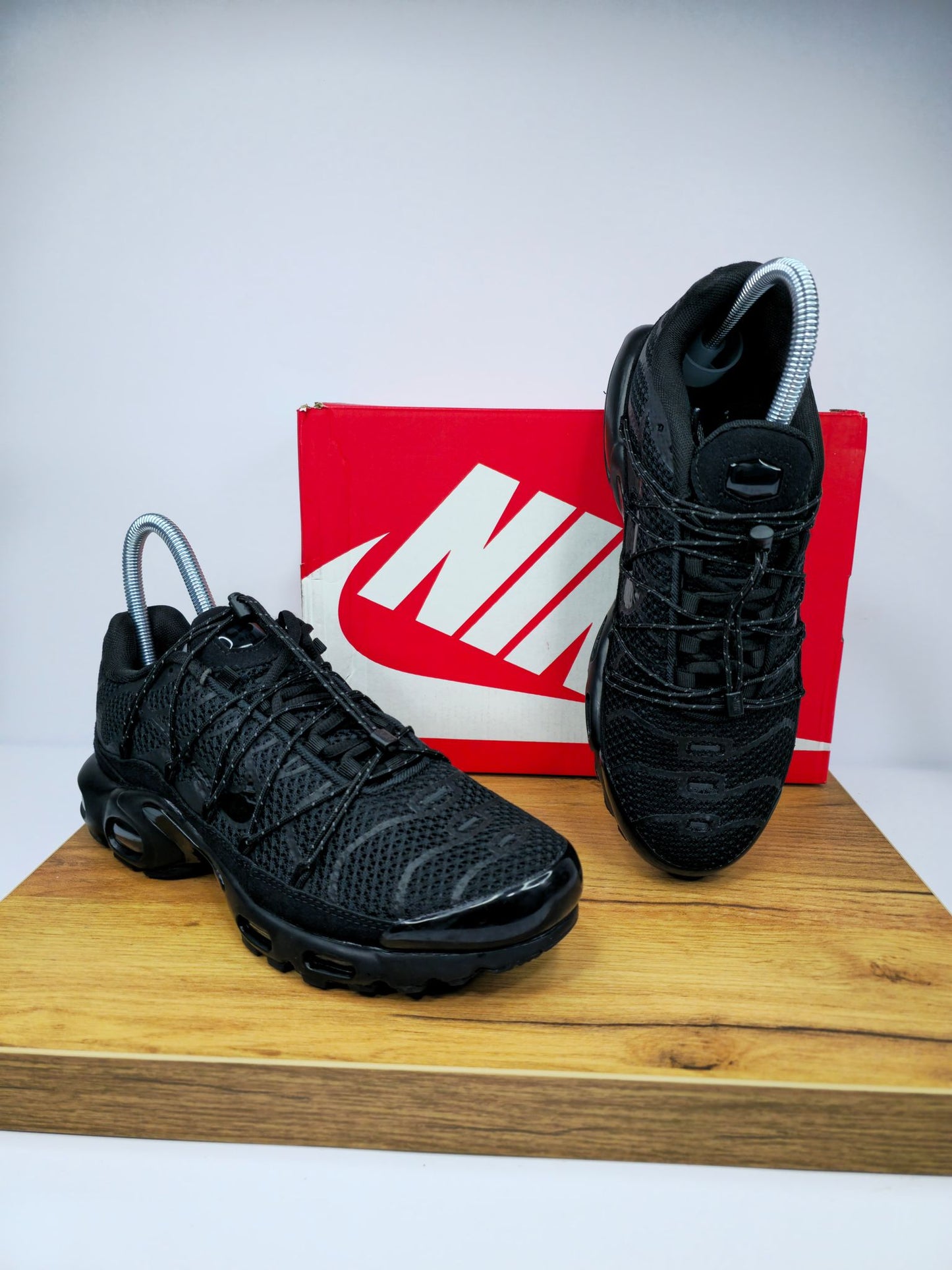 NIKE PATIKE TN Utility Black