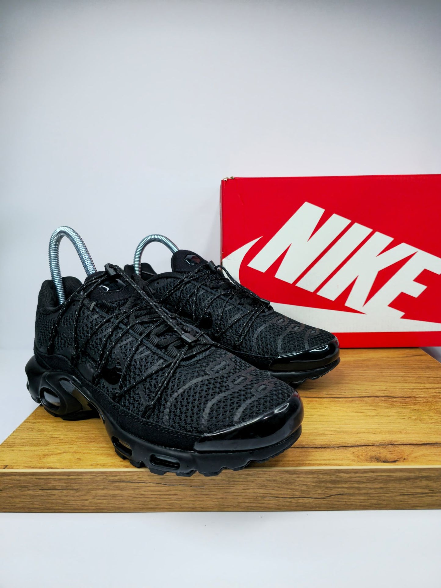 NIKE PATIKE TN Utility Black