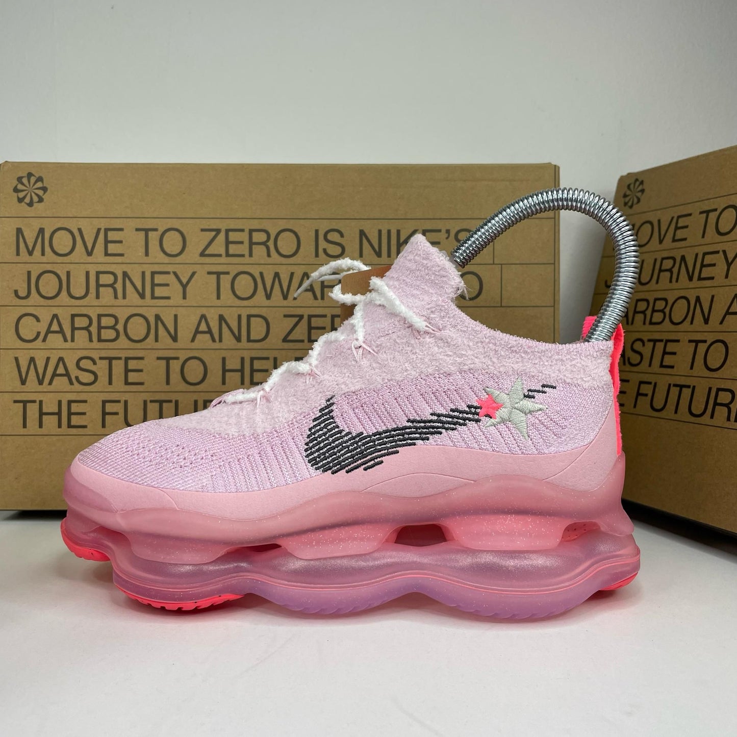 NIKE PATIKE SCORPION Barbie